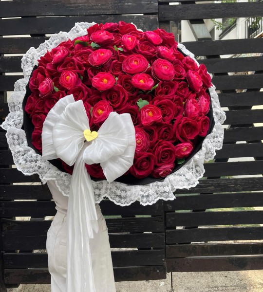 BST BÓ HOA ĐỎ LỤA NHUNG