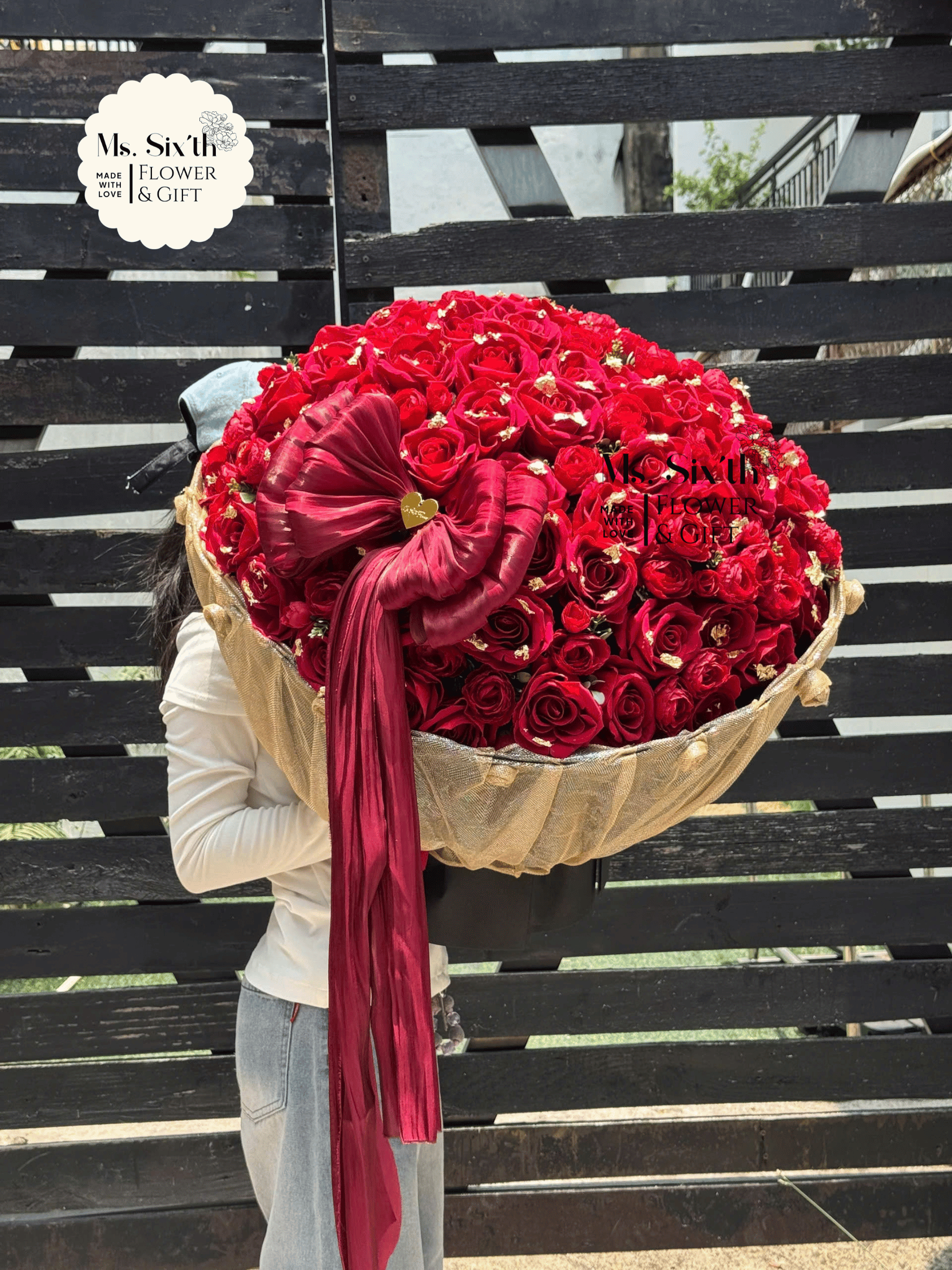 BST BÓ HOA ĐỎ LỤA NHUNG